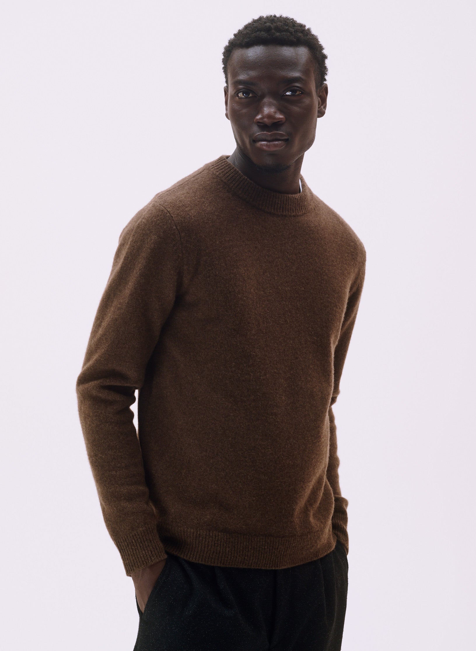 pull ras du cou laine marron homme femme unisexe