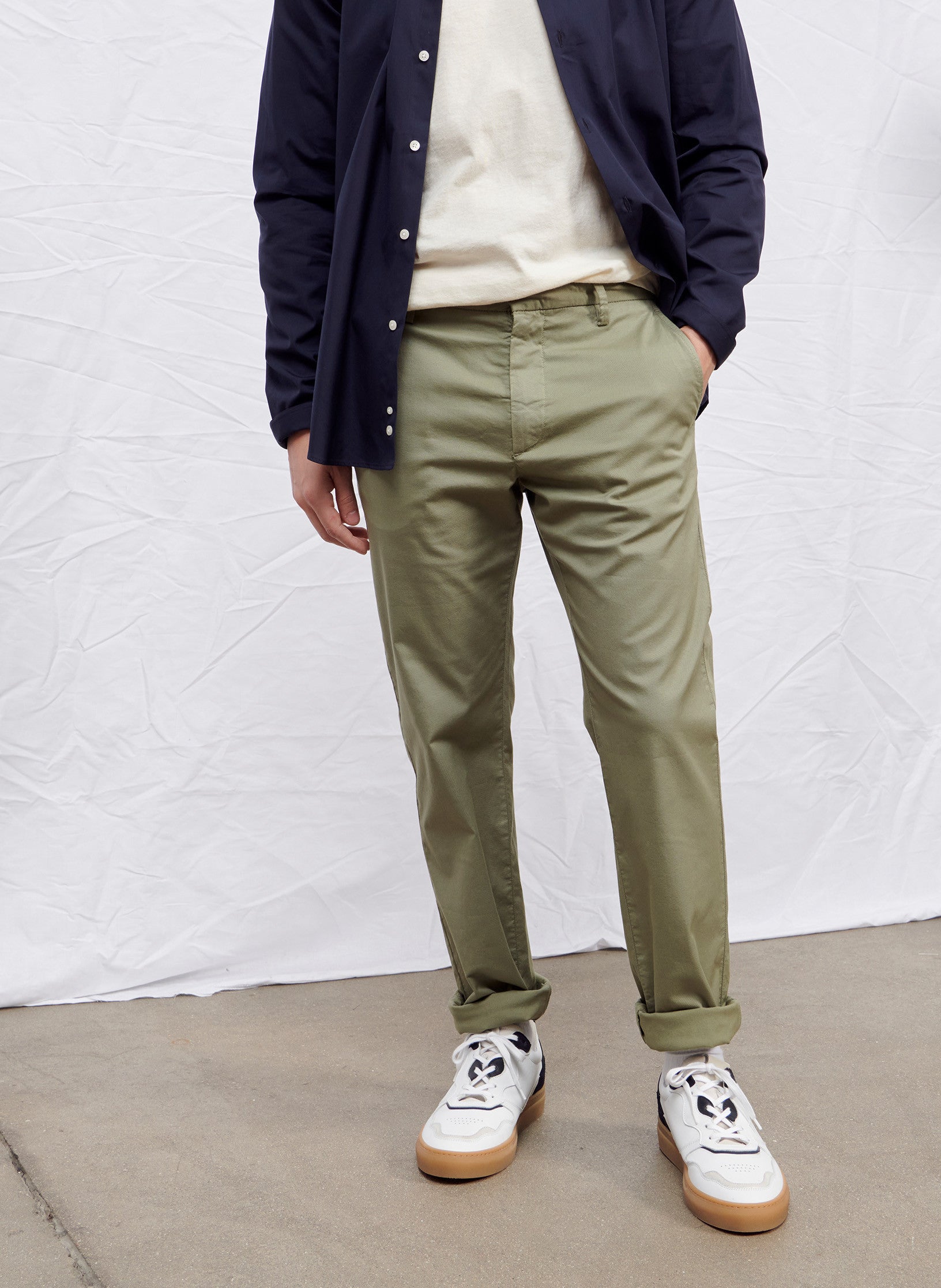 chino light kaki homme